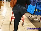 Candid big butt ebony milf shopping in tight jeans
