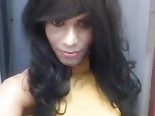Beautiful crossdresser Yohani Lanka
