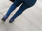 Booty meat busting out them jeans, pt.5