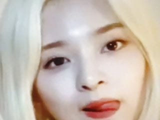 Playing with Fromis 9 Nakyung