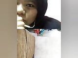 Awek alim first time muka teruja trnampak konek terus tengok
