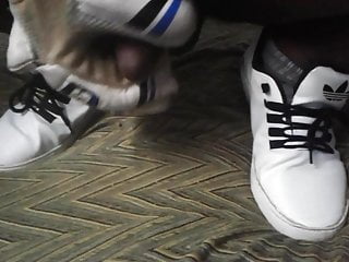 Sneaker gay