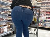 Big Booty Latina Milf In Jeans