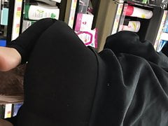 Ass on the Floor like a Hoe