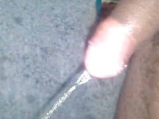 Pee tiny cock
